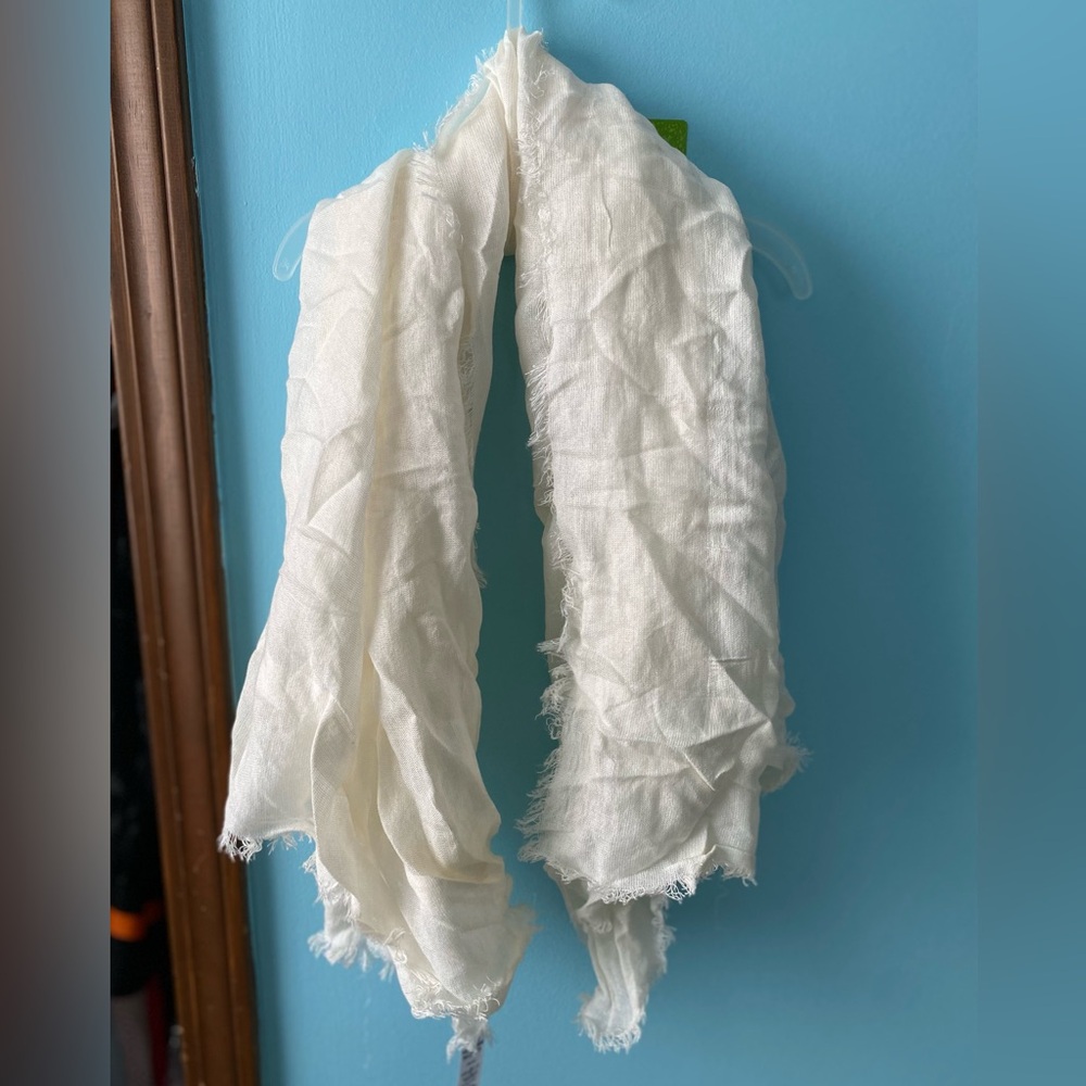 White Old Navy Scarf